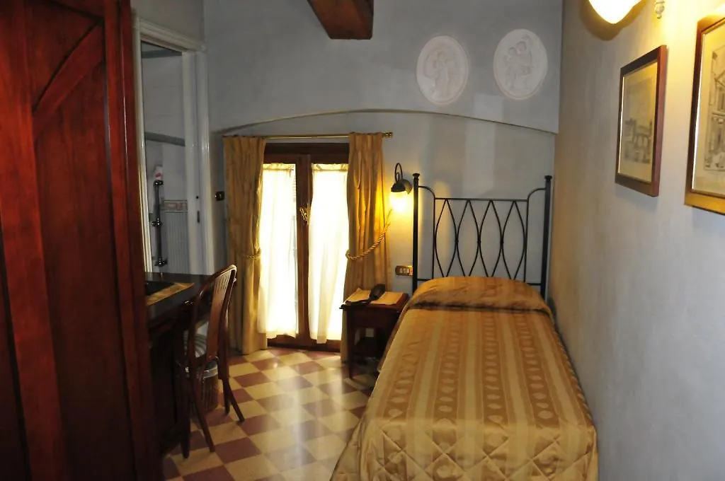 Hotel Della Robbia Florence Italy