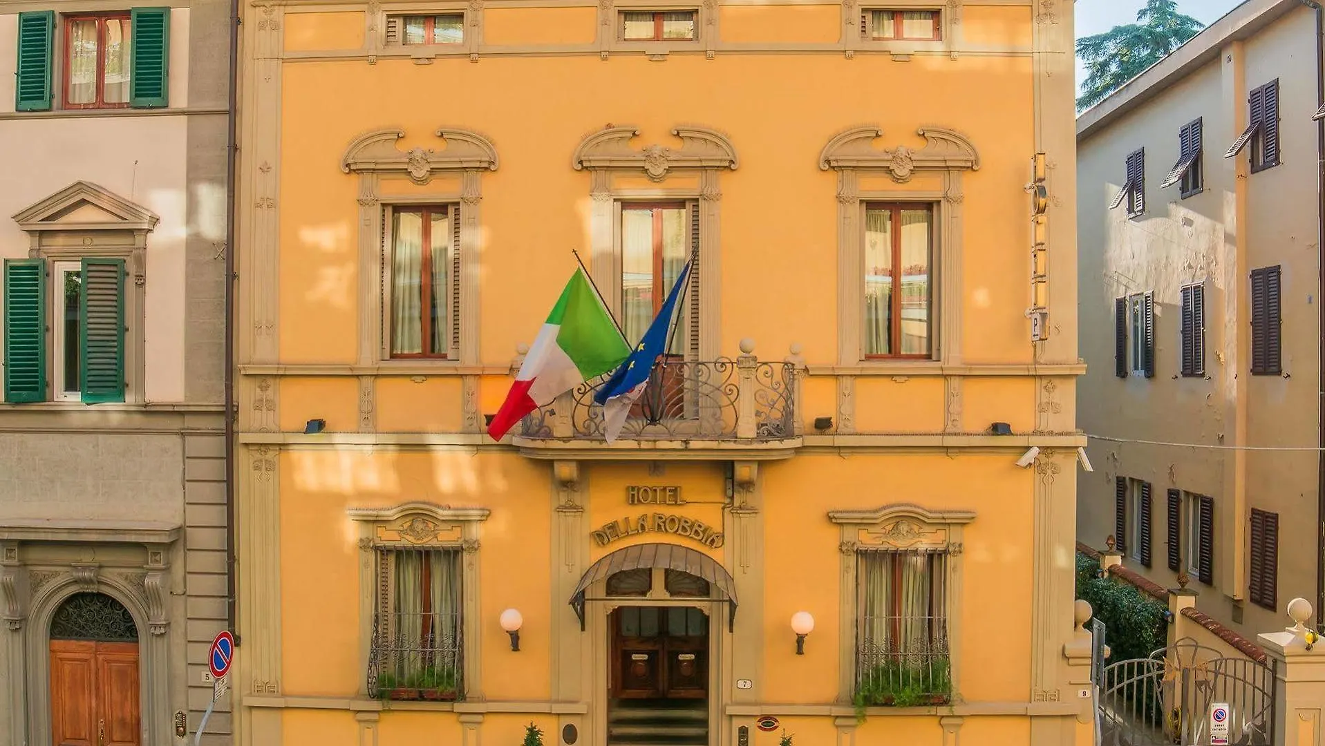 Hotel Della Robbia Florence 3*,  Italy