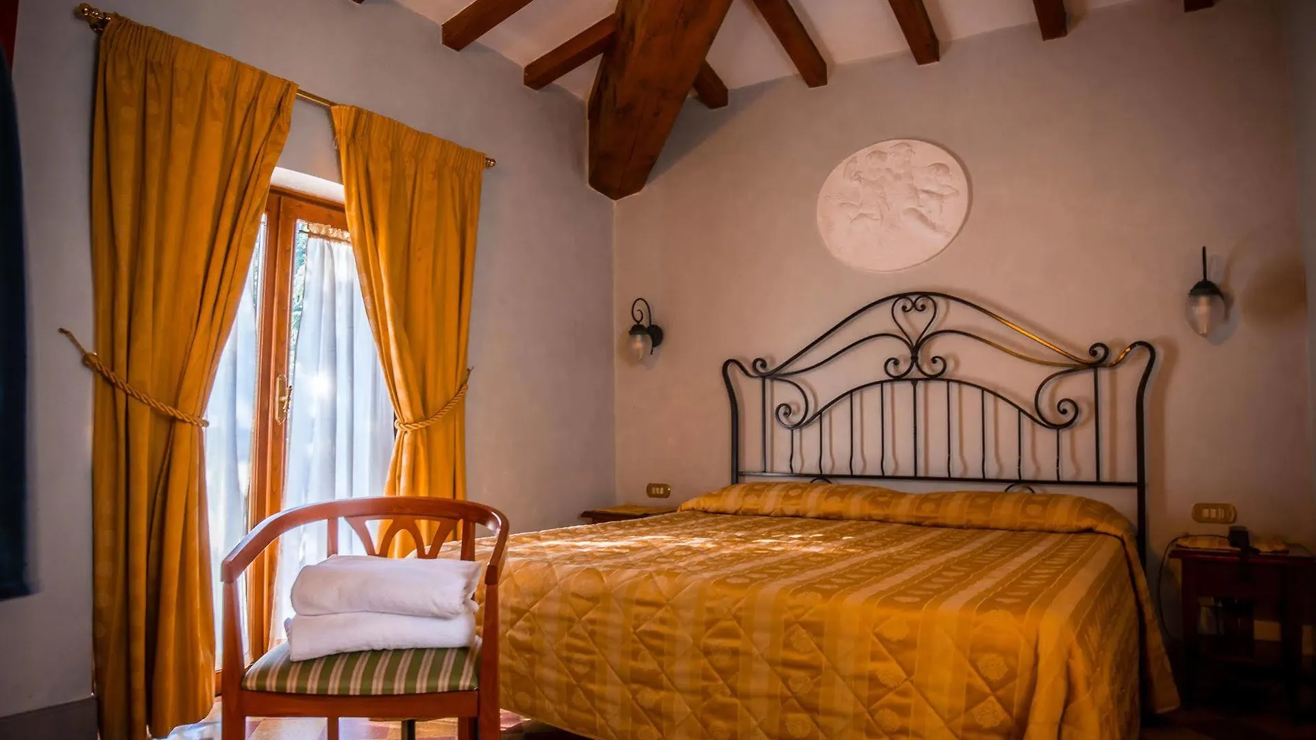 Hotel Della Robbia Florence 3*,  Italy